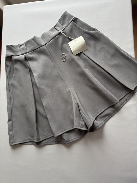 Шорти нові сірі