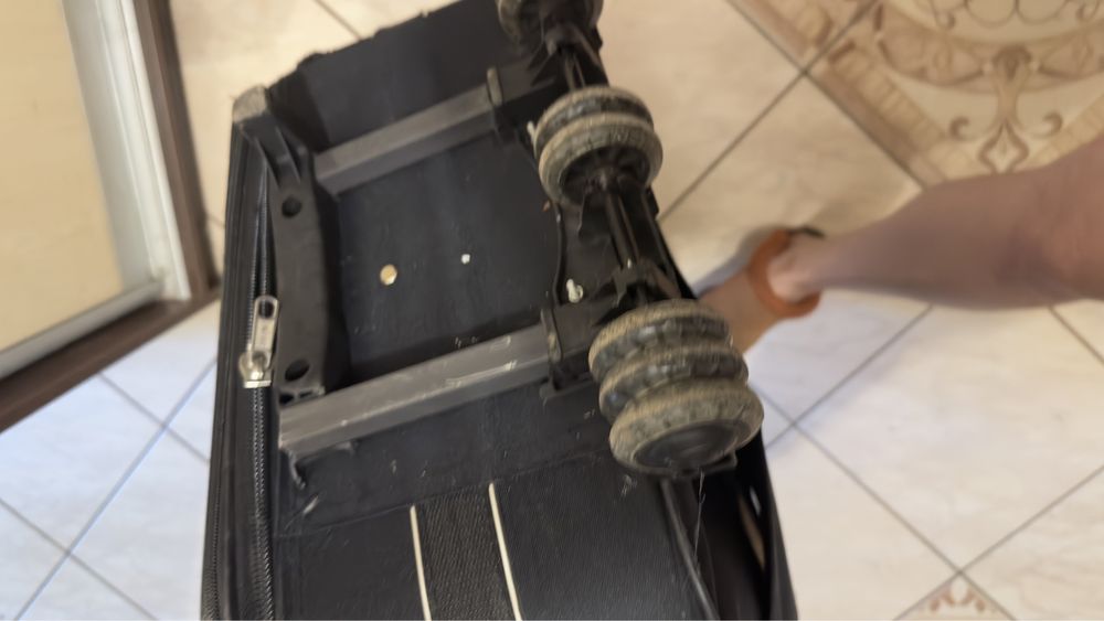 Валіза дорожня