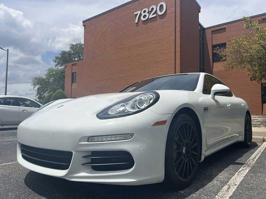 Porsche Panamera 4S      2015