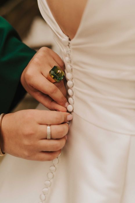 Gładka suknia ślubna plus size