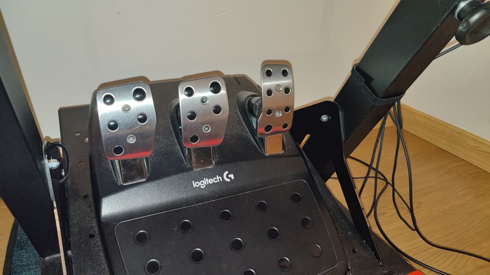 Volante Logitech g920 com caixa de velocidades