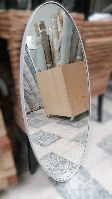 Espelho oval e retangular