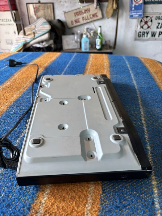 Ladne dvd philips bez pilot