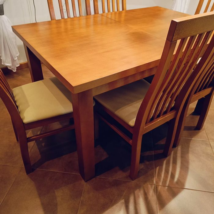 Stół kuchenny rozkladany rozsuwany drewniany krzesla kpl. z krzeslami