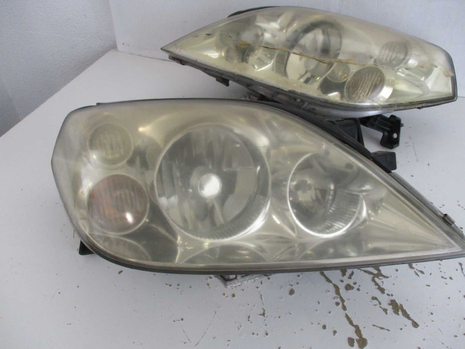 Farol optica Nissan primera 2005 xenon