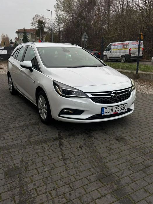 Opel Astra jeden właściciel w Polsce, niski przebieg, faktura VAT23%