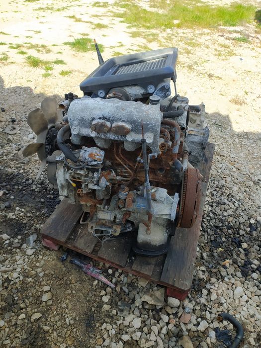 Motor e caixa Isuzu 3.1 TD