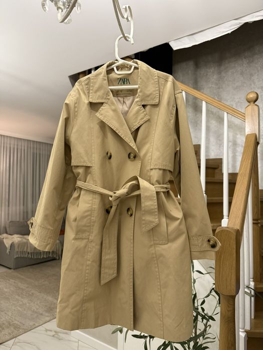Плащ для дівчинки Zara ,розмір 140(10років),новий не ношений,