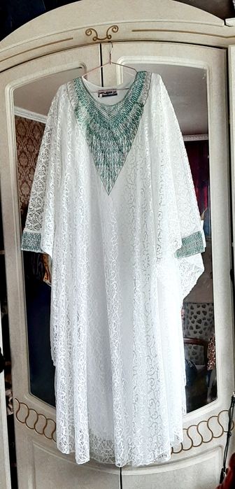 Вечірня. Випускна сукня