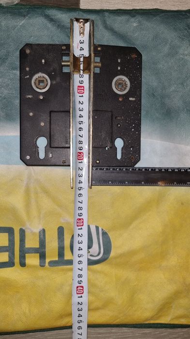 Замок врезной Каle