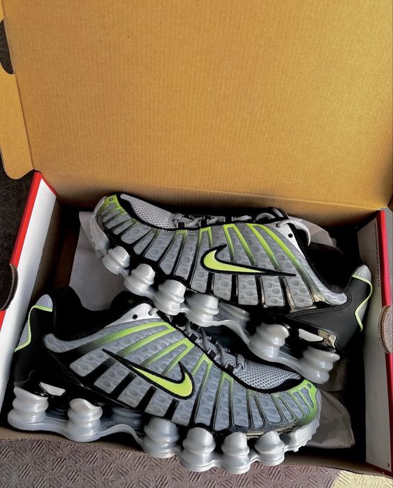 Кросівки чоловічі Nike Shox TL