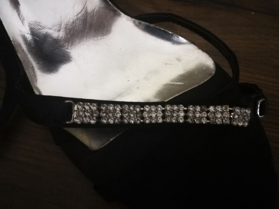 Sandałki na szpilce z cyrkoniami rozmiar 40