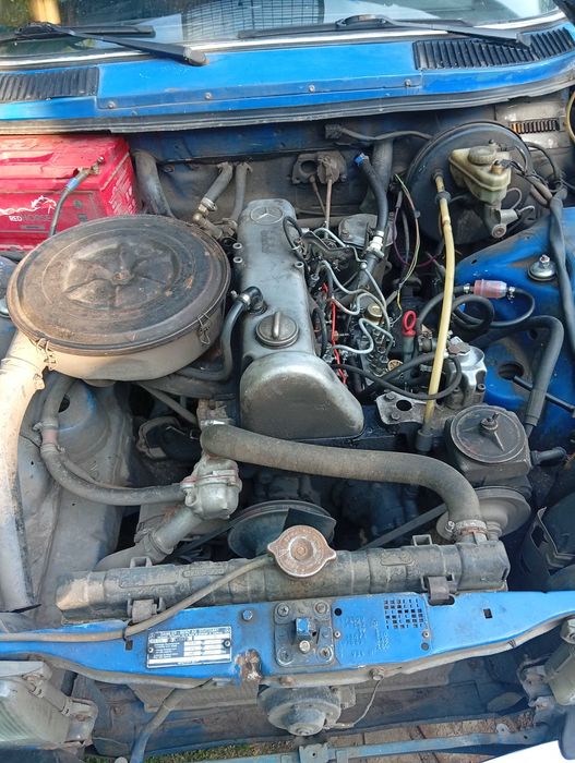 Продам Mersedes-Benz 123  2,4D