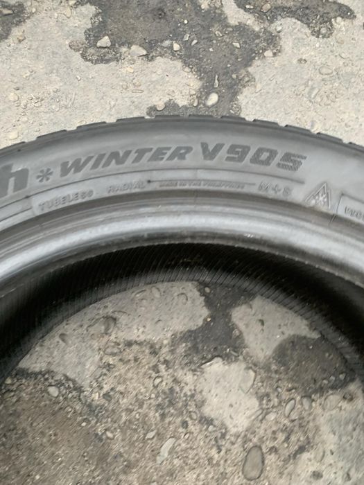 Шини 245/45 R18 Yokohama зима 2023 рік 6,5 мм