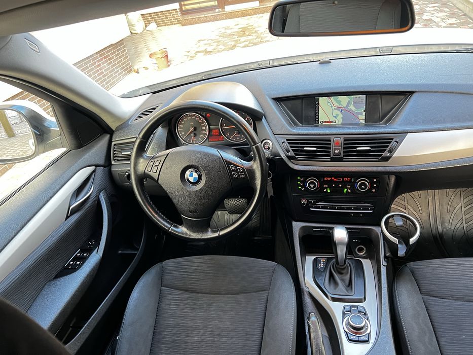 Продам BMW X1  2.0 Dizel