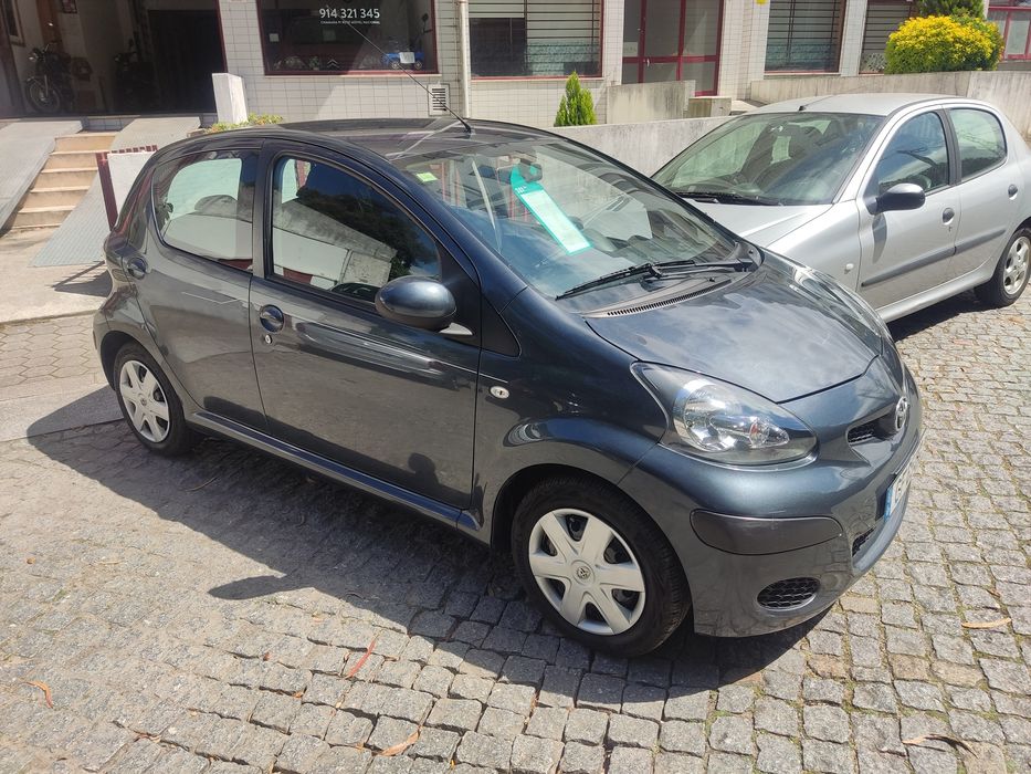 Toyota Aygo caixa automática