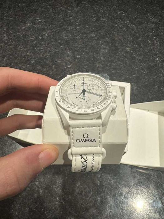 Omega x Swatch Moonphase Snoopy - Model SO33W700 Online