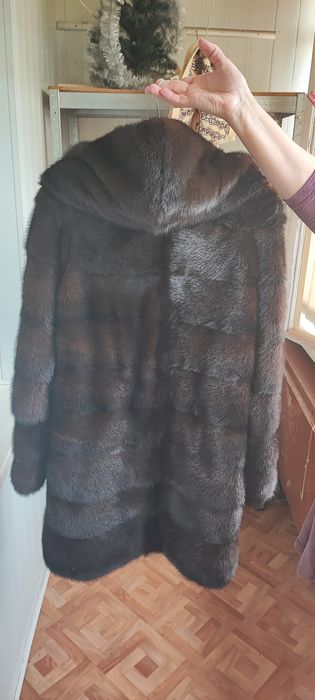 Продам норковую шубу