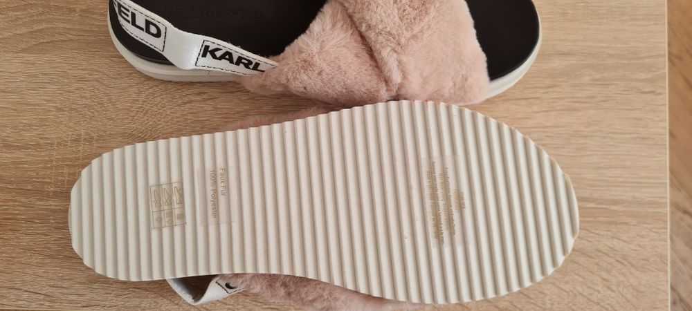 Продам босоножки  Karl Lagerfeld,38 р,новые
