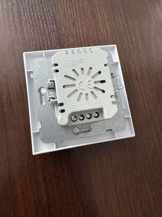 Ściemniacz uniwersalny przyciskowo-obrotowy