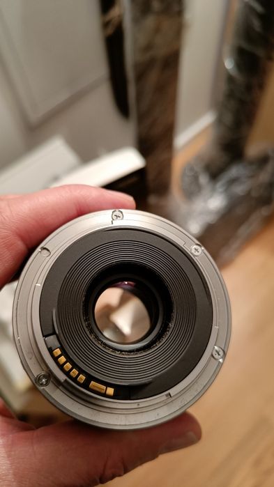 Objectiva Canon EF 24mm f.2.8 IS USM