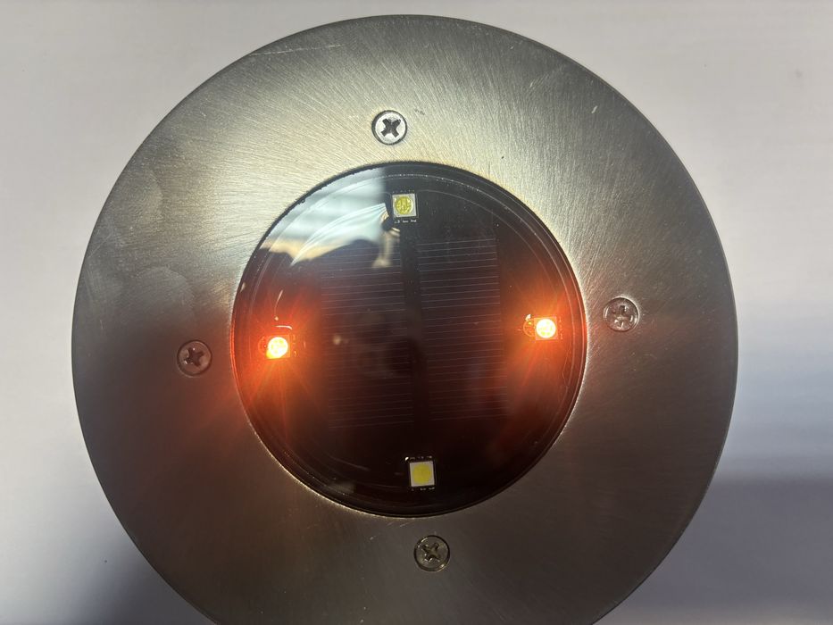 Вуличний точковий світильник Belavi з сонячною батареєю