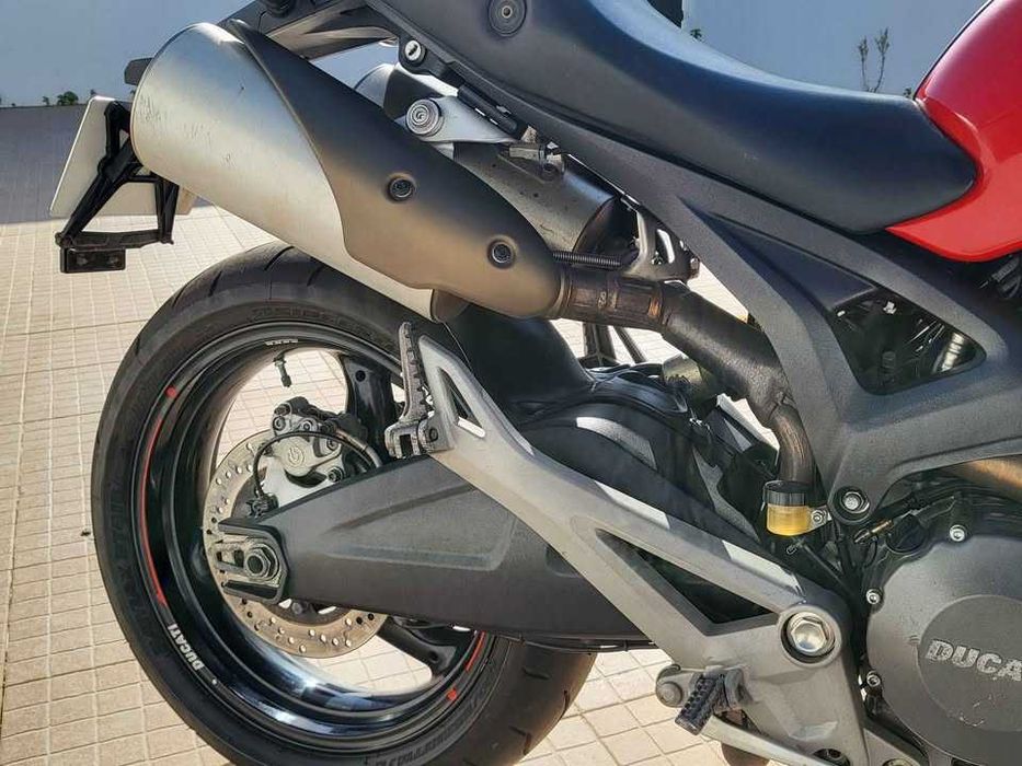Ducati 696 Monster