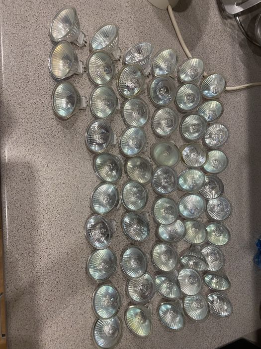 Галагеновые лампочки Delux