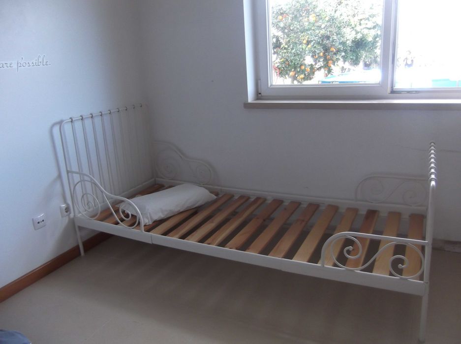 Cama extensível IKEA