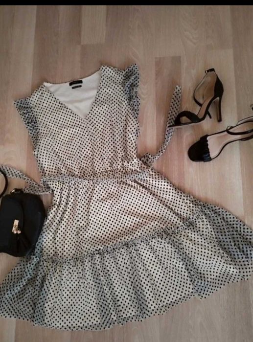 Ładna nowa sukienka