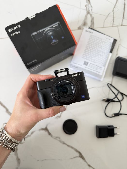 sony rx100 iii - купити цифрові фотокамери - Ціна на OLX.ua