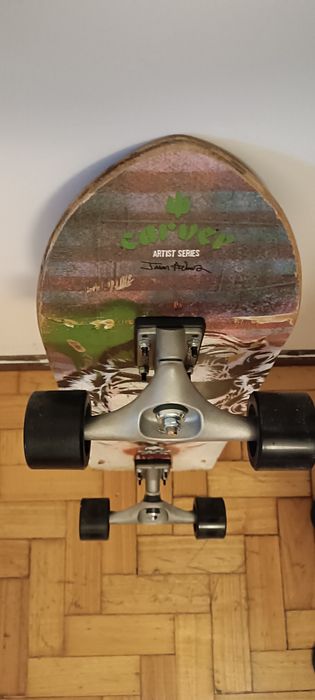 Skate carver surfskate