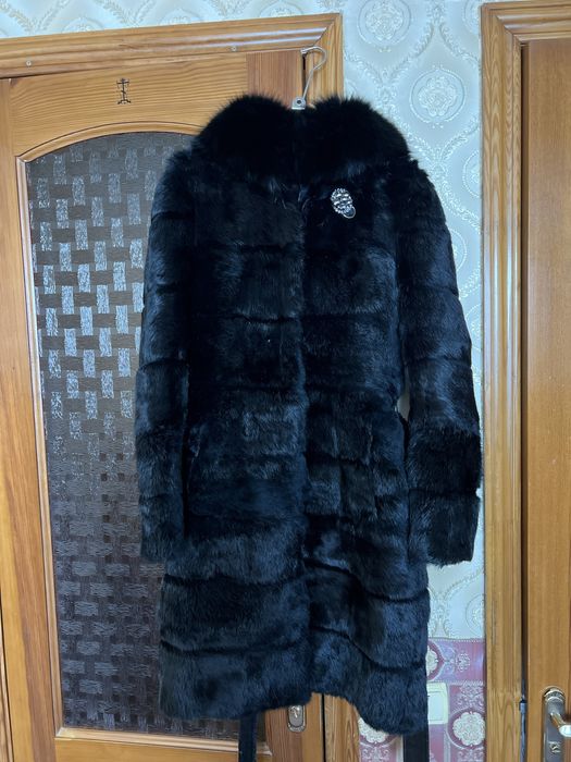 Продам шикарну шубу Alisa (натуральне хутро), розмір M, ідеальний стан