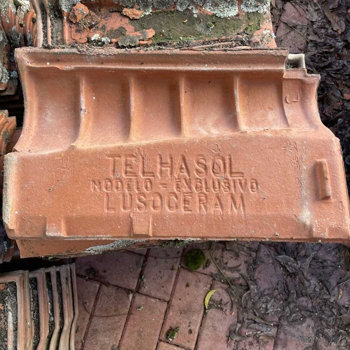 200 Telhas usadas modelo exclusivo lusoceram