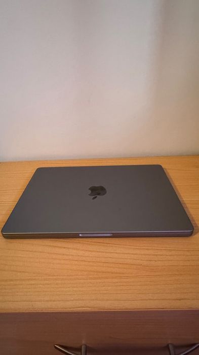 MacBook Pro 14 M3 + Magic Mouse