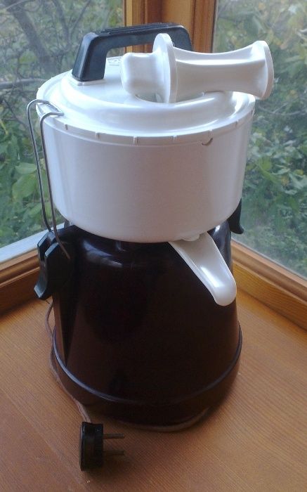 Электросоковыжималка, соковыжималка раритет СССР 1969г.