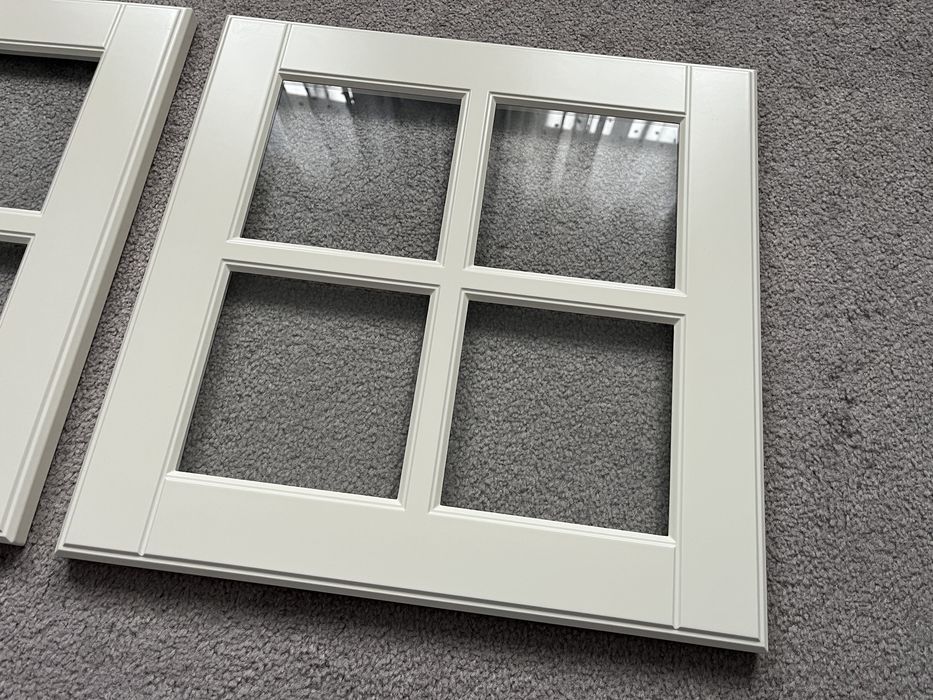 Fronty Bodbyn Ikea szklane 40x40 kremowe