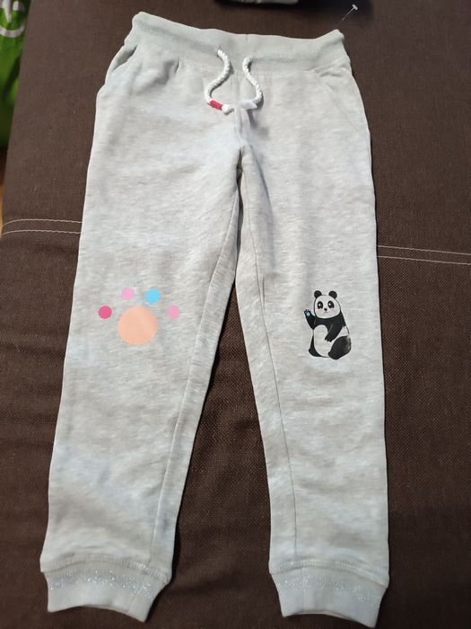 Nowe spodnie dresowe Youngstyle 110/116