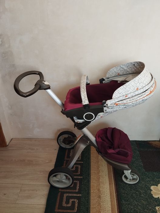 Продам Коляску Stoke