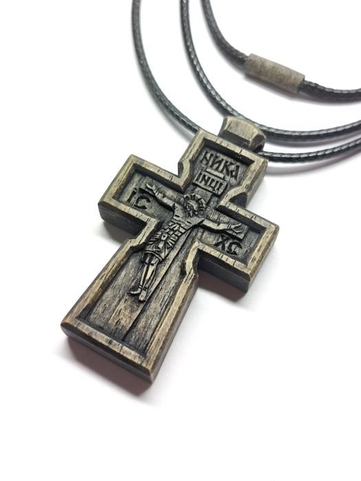 Хрест натільний, ручна робота.