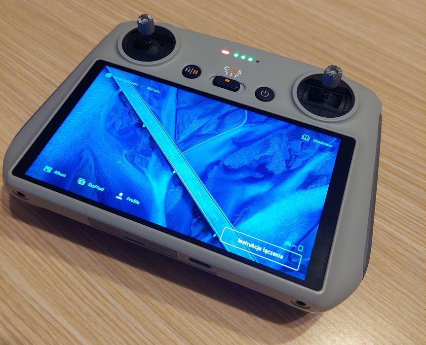 Kontroler DJI RC, plus kabel i osłona gimbala