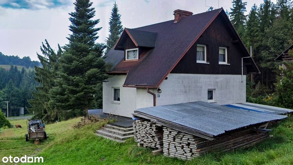 Dom w Istebnej z dużą działką !!