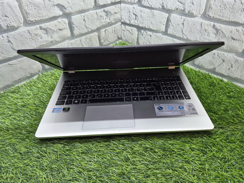 Магазин: Asus N56V / Core i7-3610QM/ 8ГБ ОЗУ / 256ГБ SSD / Nvidia 630M 2ГБ / Full HD + Підсвітка клавіатури!