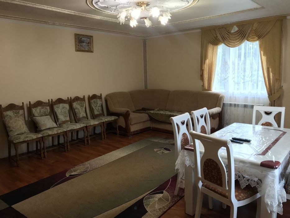 Здається будинок в Карпатах