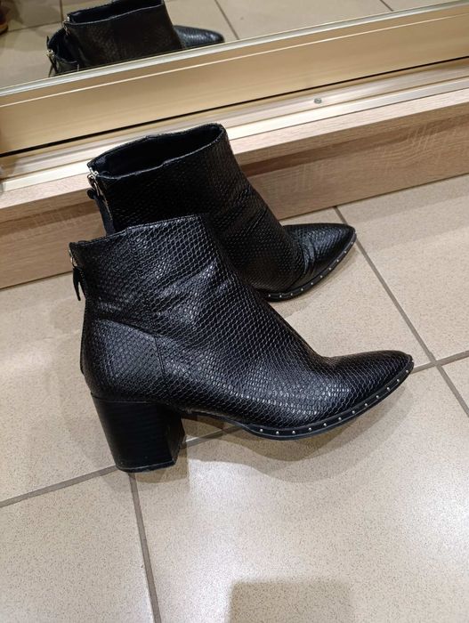 Ботінки  Полуботінки .