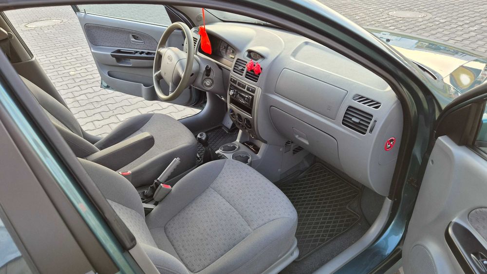 Samochód KIA RIO
