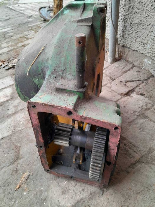 Корпус моста Джон Дір 330 John Deere 330