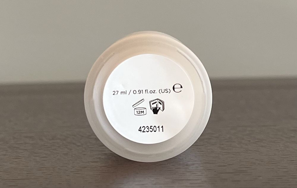 Iconic London Underglow Blurring Primer
