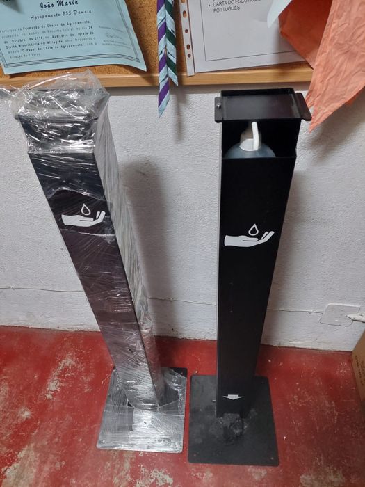 2 Dispensadores de Álcool Gel