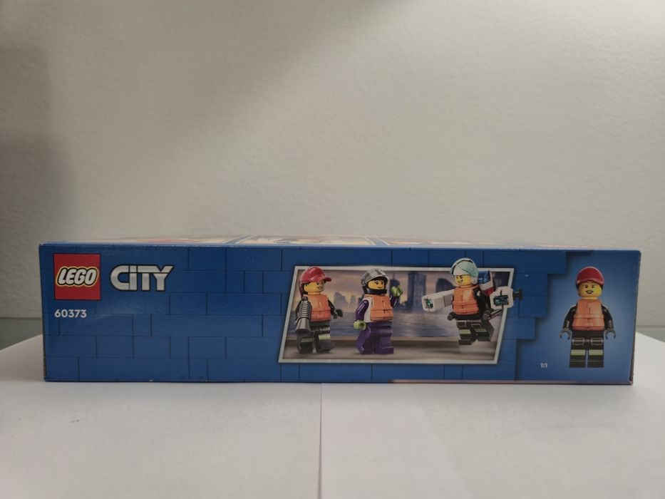 LEGO CITY  60373  Barco de Resgate dos Bombeiros